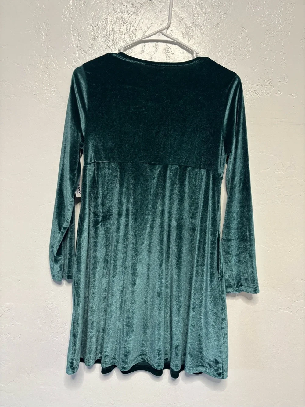 New with tags, girls size 18 old navy dress, #J1266